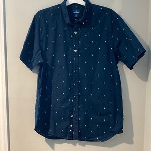 Large Old Navy button down with palm trees